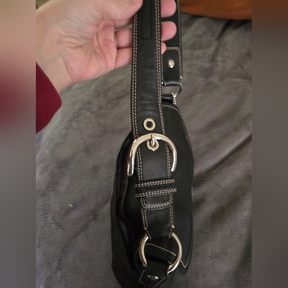 Coach Soho Y2K Black Leather Pleated Shoulder Bag. EUC - Picture 6 of 15